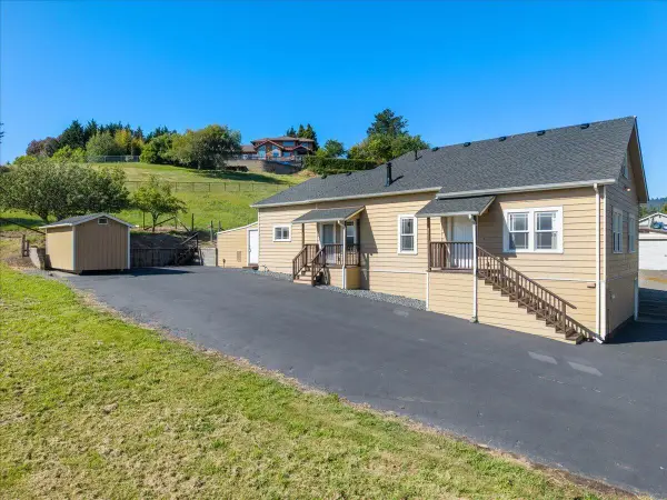 2695 Newburg Road, Fortuna, CA 95540