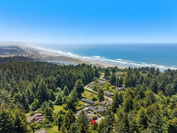 881 1st Avenue, Trinidad, CA 95570