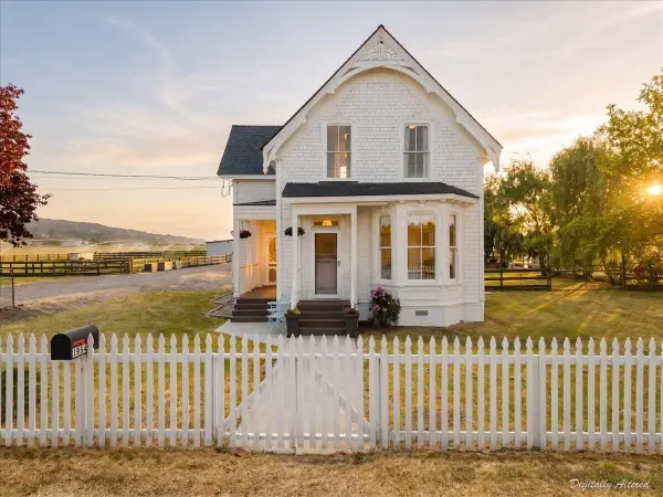 1954 California Street, Ferndale, CA 95536