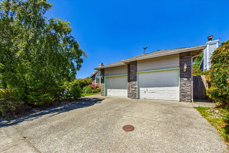 1251 Silverado Avenue, McKinleyville, CA 95519 - #2