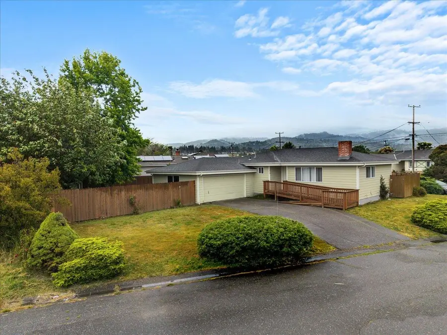 2010 S 2nd Avenue, Fortuna, CA 95540 - #2