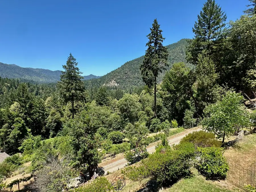 1665 Seely Mcintosh Road, Willow Creek, CA 95573 - #3
