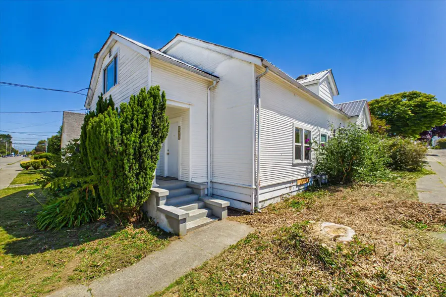 1437 F Street, Eureka, CA 95501 - #3