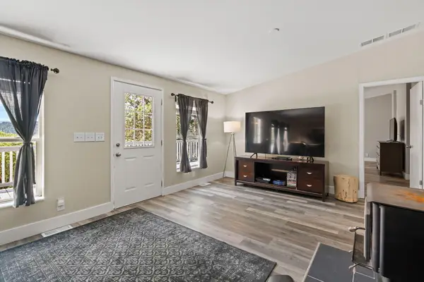 1100 Hastings Tie Road, Mad River, CA 95552