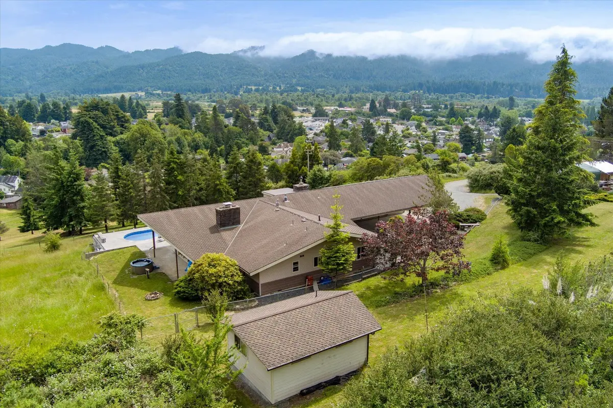 264 Davis Street, Blue Lake, CA 95525 - #1