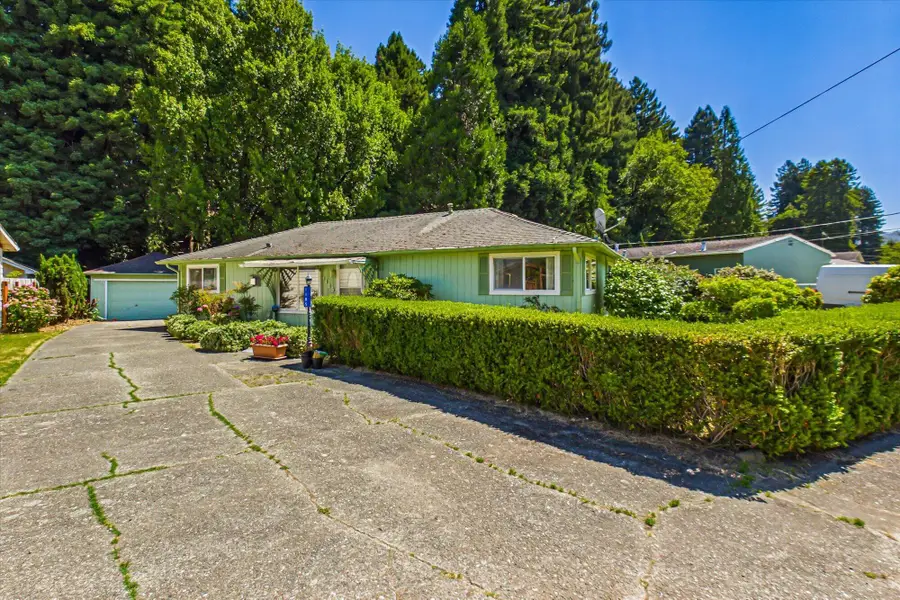 1185 Eeloa Avenue, Rio Dell, CA 95562 - #2