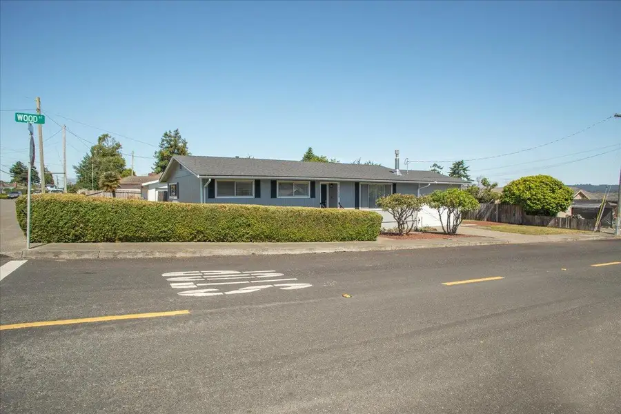 1758 Wood St Street, Fortuna, CA 95540 - #2