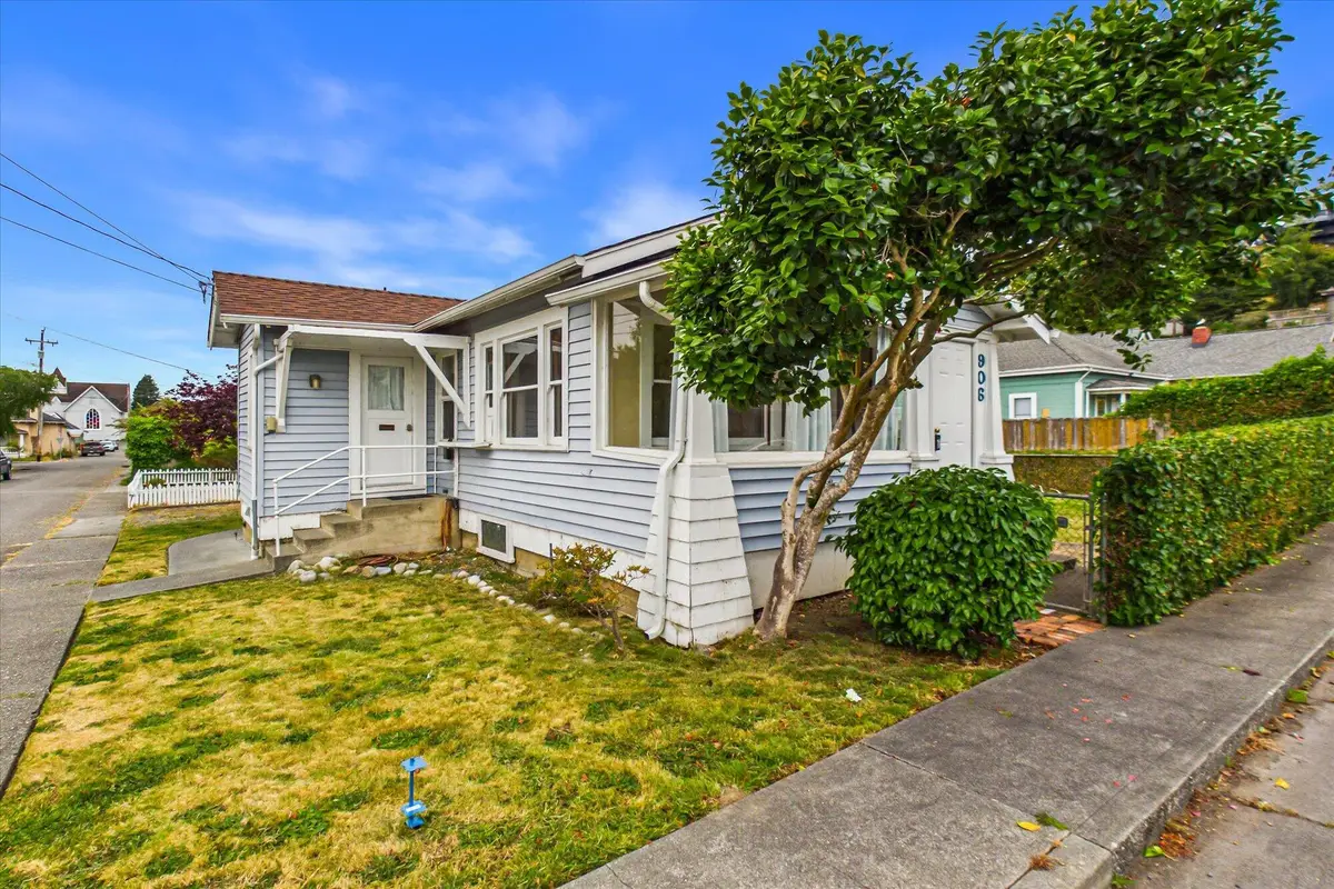 906 11th Street, Fortuna, CA 95540 - #1
