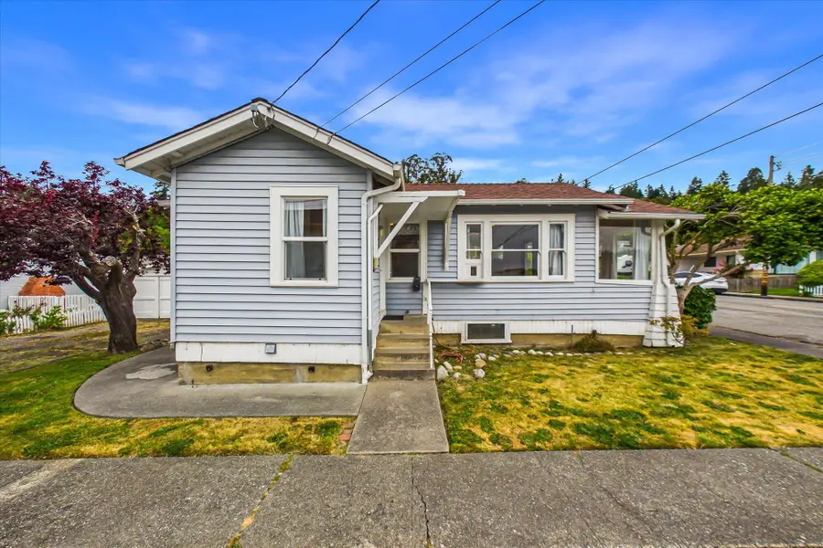 906 11th Street, Fortuna, CA 95540 - #2