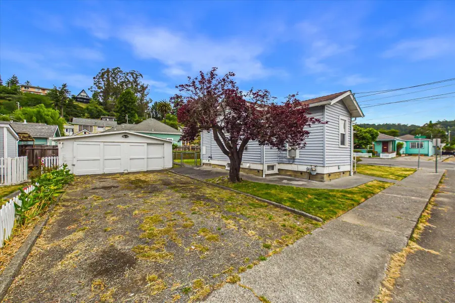 906 11th Street, Fortuna, CA 95540 - #3