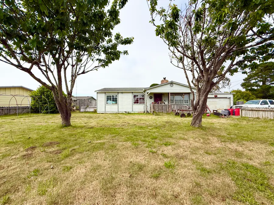 991 Mary Road, McKinleyville, CA 95519 - #2