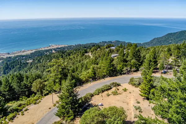 34 Vance Road, Whitethorn, CA 95589