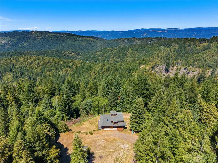 5623 Kneeland Road, Kneeland, CA 95549 - #3