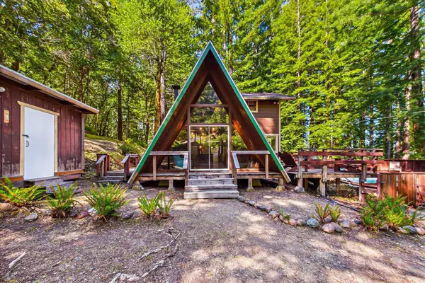 676 Spring Canyon Lane, Phillipsville, CA 95559