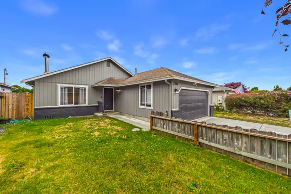 2210 Silverbrook Court, McKinleyville, CA 95519