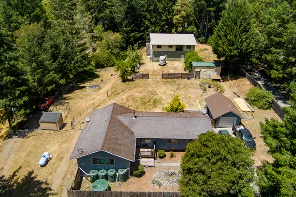 353 Kelsey Lane, Myers Flat, CA 95554