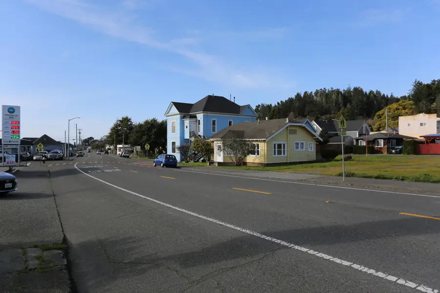 860 Main Street, Fortuna, CA 95540 - #2