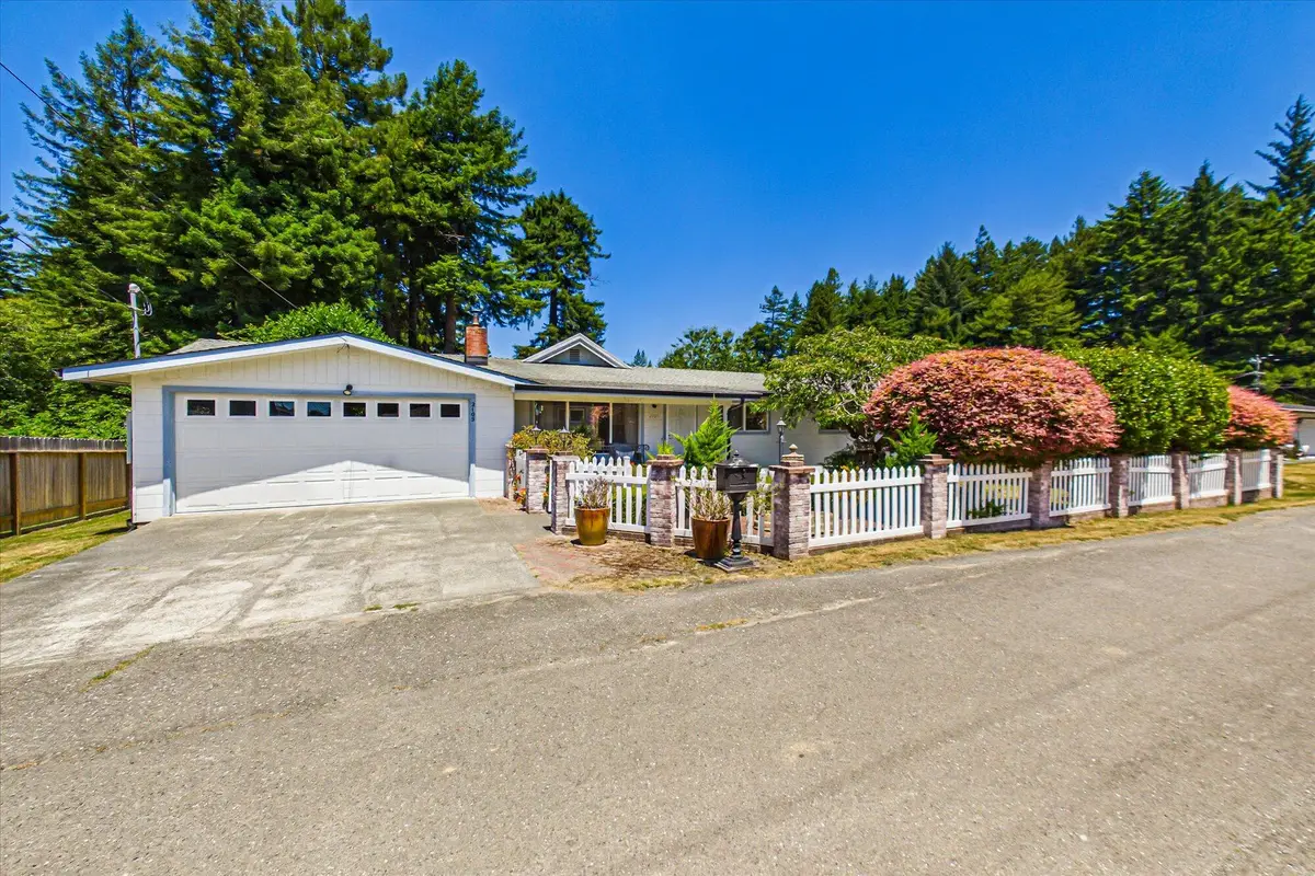 2105 Hurst Road, Eureka, CA 95503 - #1