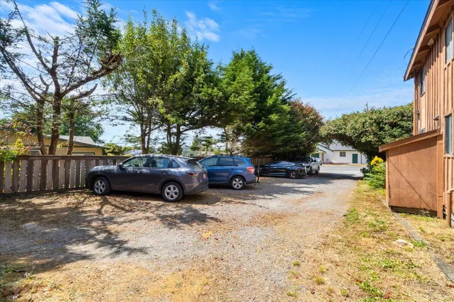 1448 Railroad Drive, McKinleyville, CA 95519 - #3