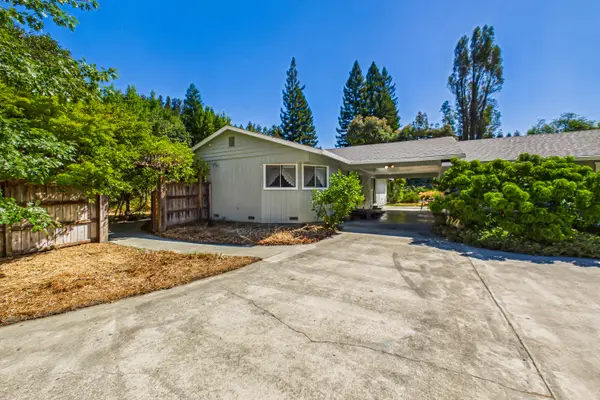 7457 Benbow Drive, Garberville, CA 95542