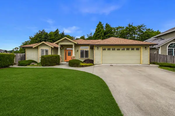 126 Arizzi Court, Fortuna, CA 95540