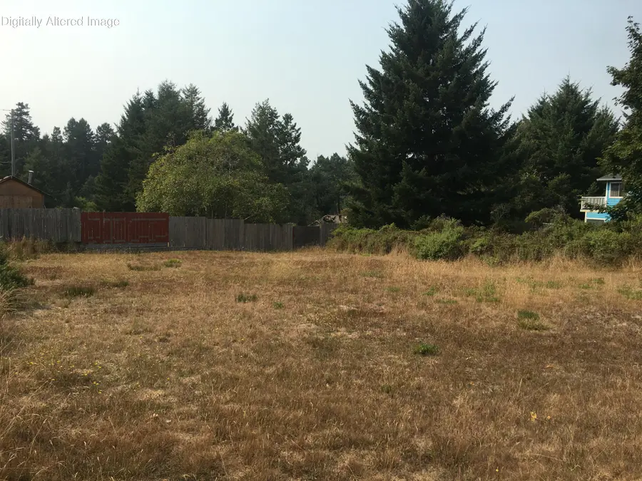 190 Debbie Lane, Whitethorn, CA 95589 - #2