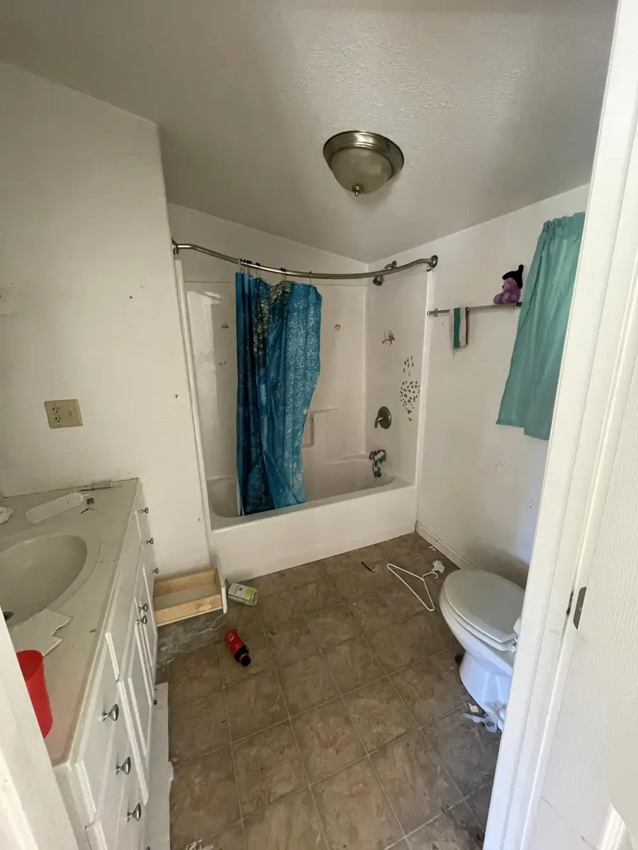 380 Willow Avenue, Redway, CA 95560 - #3