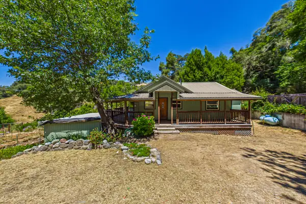 1250 Zenia Bluff Road, Alderpoint, CA 95511