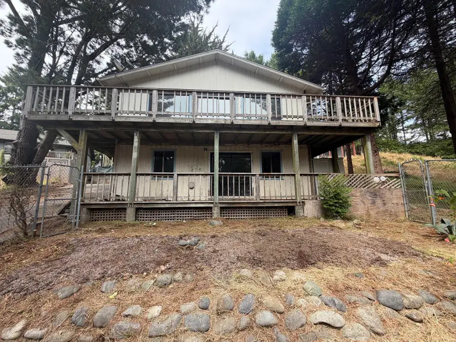 120 Spur Court, Shelter Cove, CA 95589 - #2
