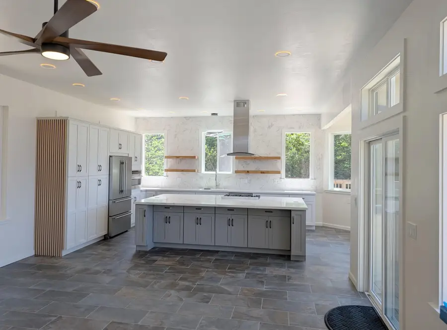 1643 Tompkins Hill Road, Fortuna, CA 95540 - #3