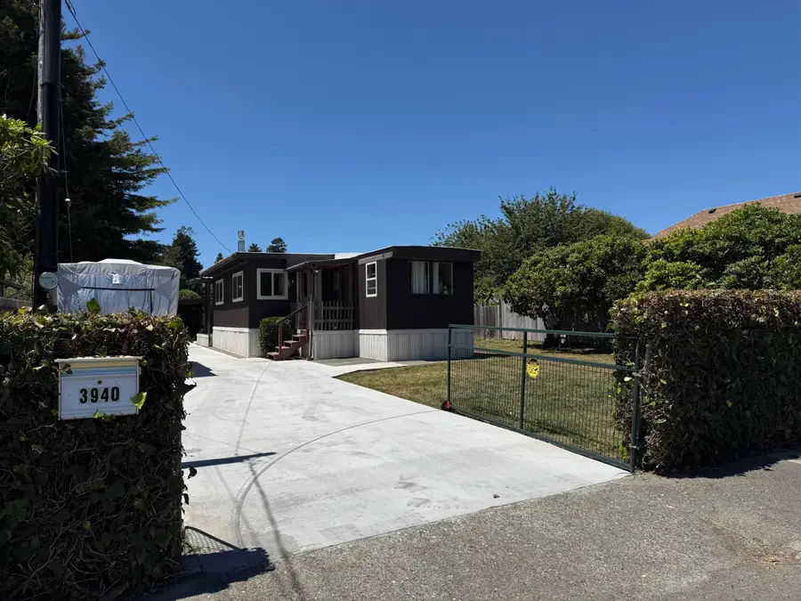 3940 F Street, Eureka, CA 95503 - #2