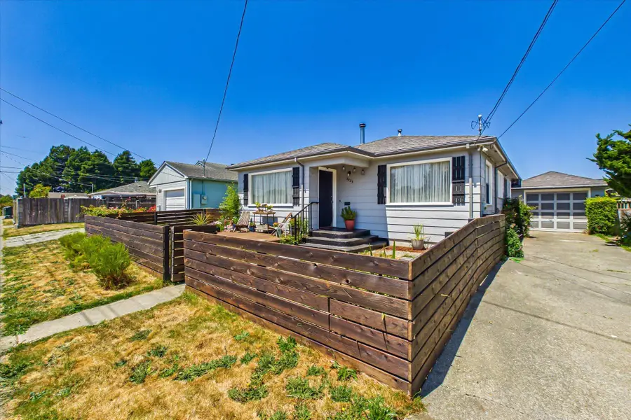 2423 18th Street, Eureka, CA 95501 - #3