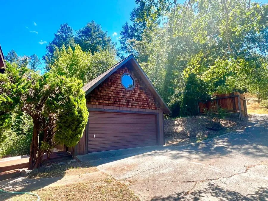 731 Maple Lane, Garberville, CA 95542 - #3