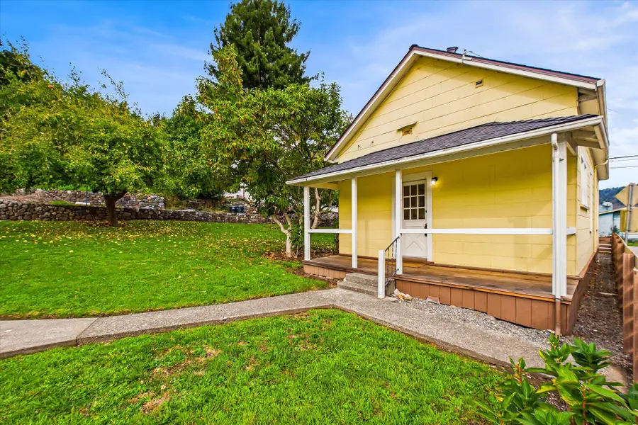 209 Monument Road, Rio Dell, CA 95562 - #2