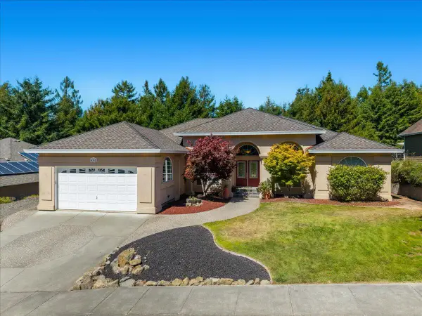 4362 Forest Hills Drive, Fortuna, CA 95540