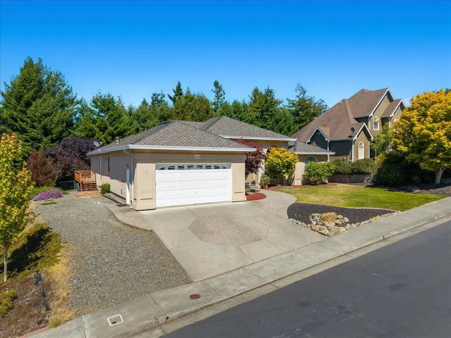 4362 Forest Hills Drive, Fortuna, CA 95540 - #2