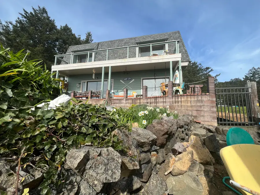 124 Shaker Road, Shelter Cove, CA 95589 - #2