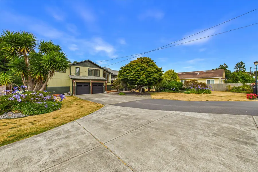 1781 Campton Road, Cutten, CA 95503 - #2