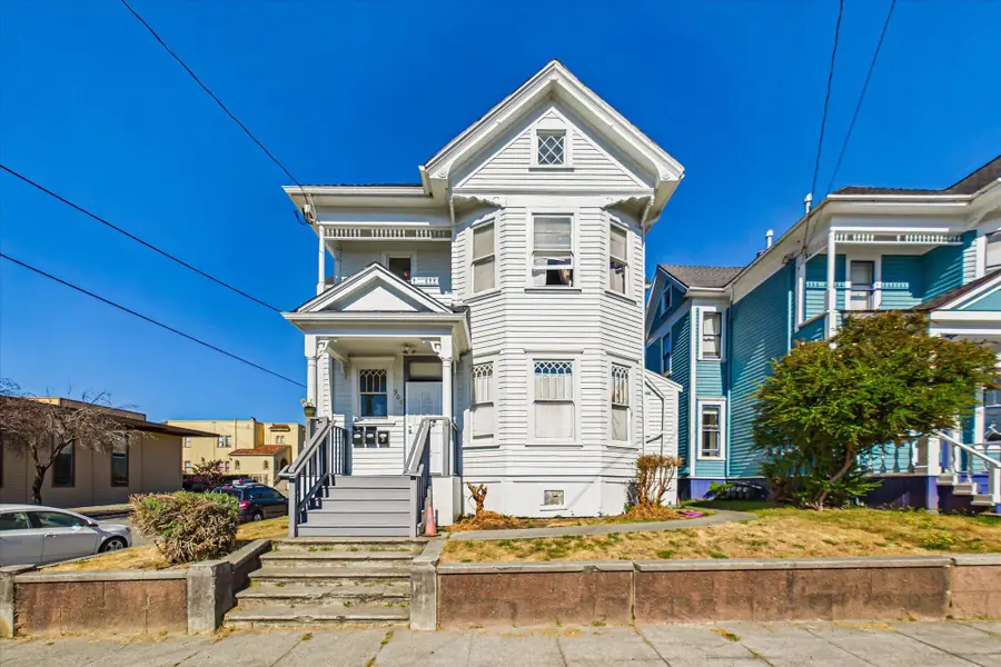 905 F Street, Eureka, CA 95501 - #2