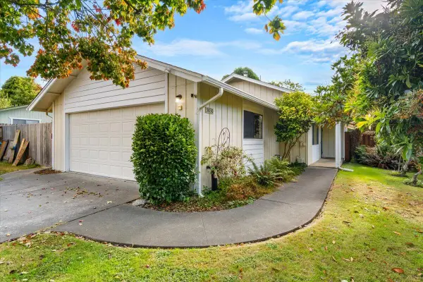 5830 Torgerson Lane, Eureka, CA 95503