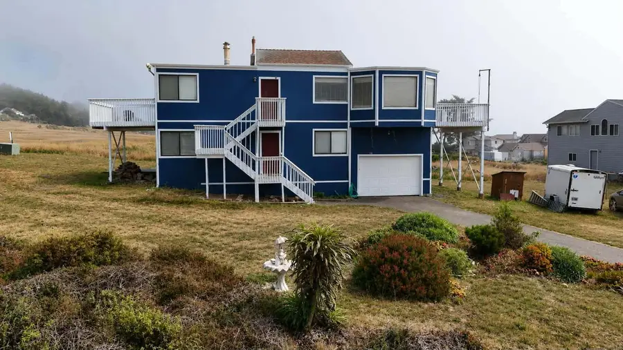16 Sail Court, Shelter Cove, CA 95589 - #3