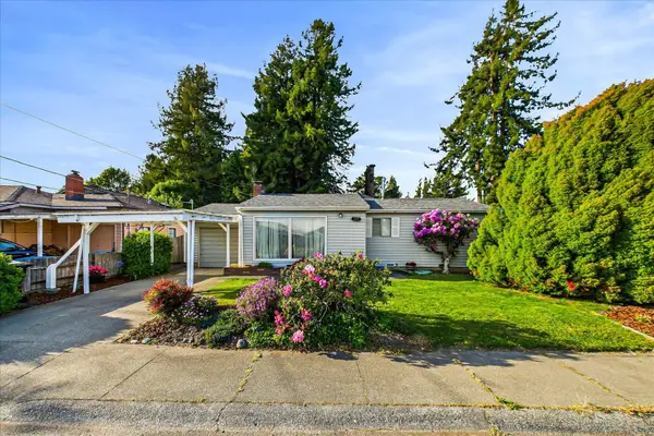 940 Hilltop Drive, Fortuna, CA 95540