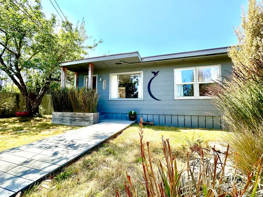 425 F Street, Arcata, CA 95521 - #3