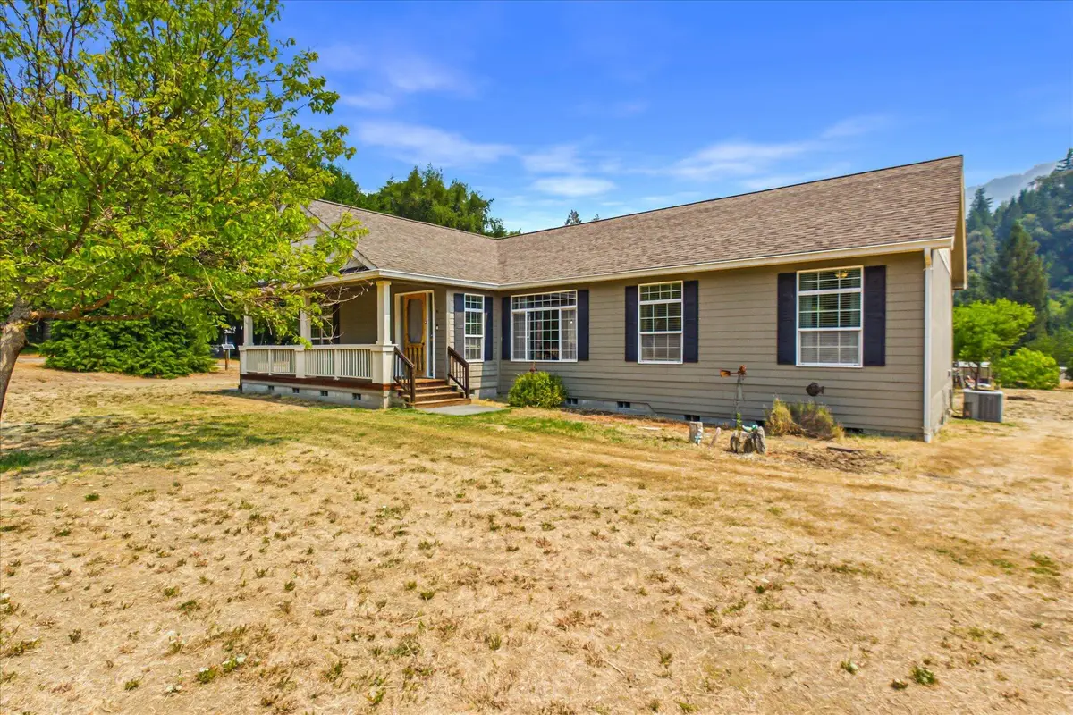 1735 Highway 96, Willow Creek, CA 95573 - #1