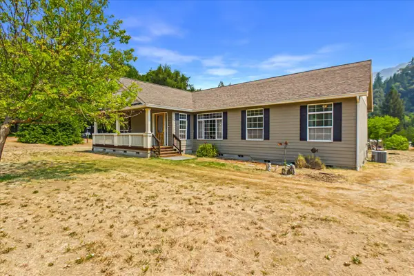 1735 Highway 96, Willow Creek, CA 95573