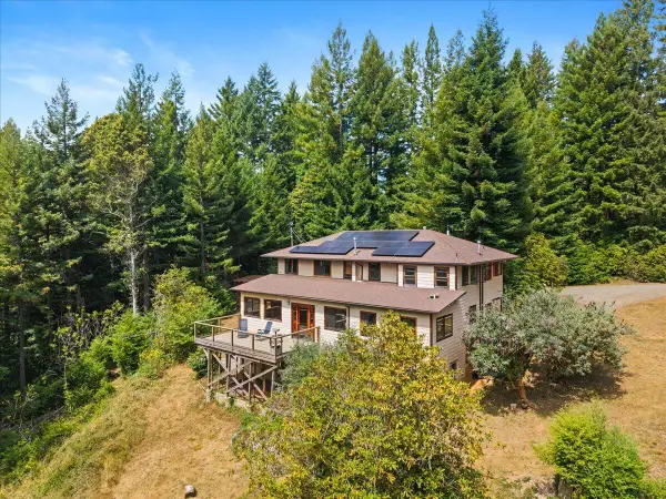 871 Burnt Stump Lane, McKinleyville, CA 95519