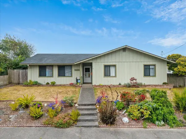 1636 East Avenue, Eureka, CA 95501