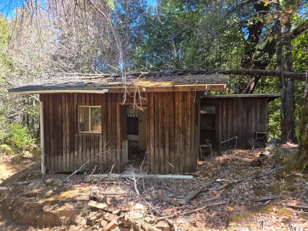 6020 China Creek Road, Garberville, CA 95542