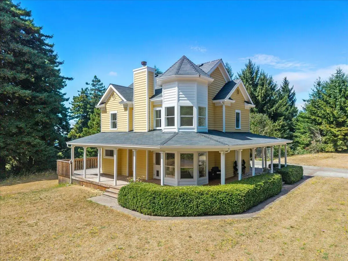 300 Antrim Lane, Bayside, CA 95524 - #1
