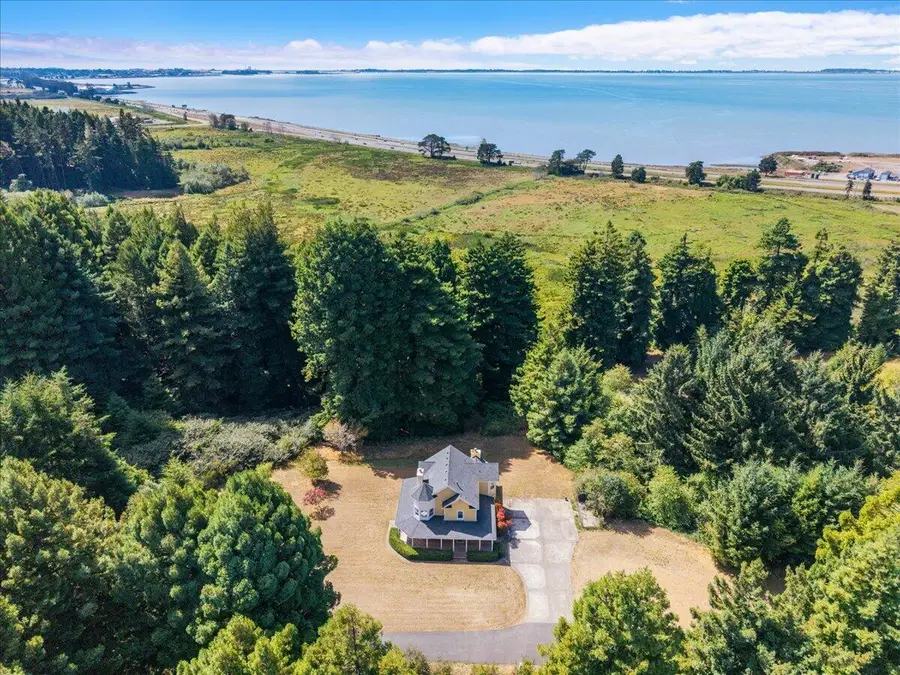300 Antrim Lane, Bayside, CA 95524 - #2